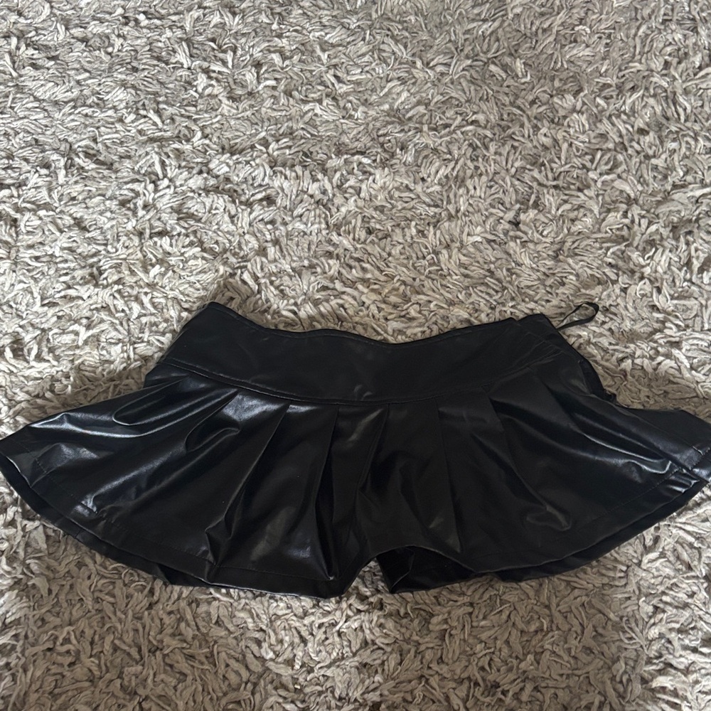 Black Women's Faux Leather Skirt